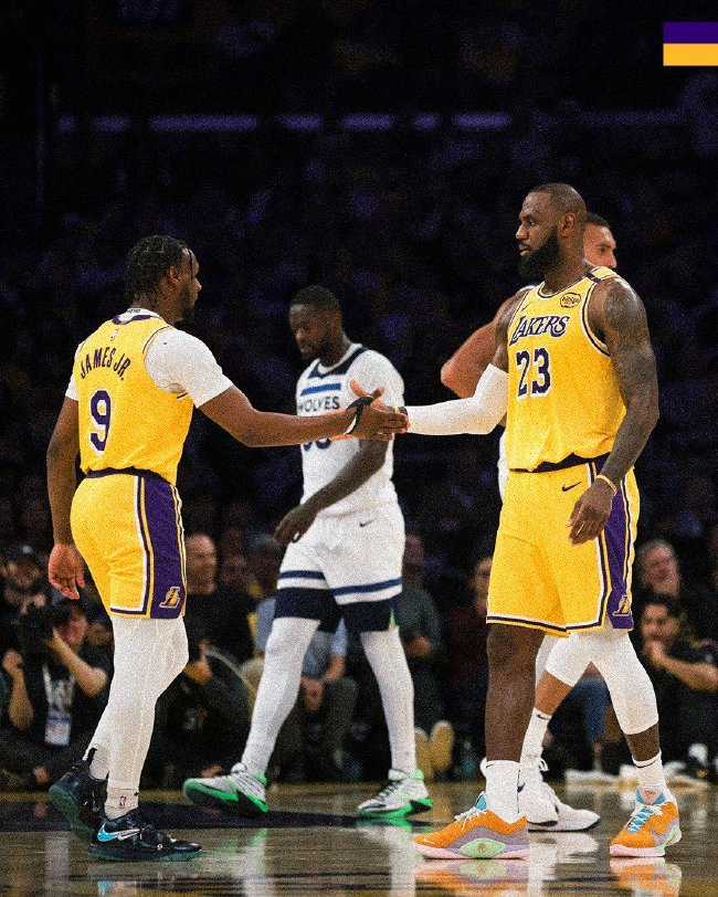 勒布朗&布朗尼同场创历史,NBA首对父子兵诞生 勒布朗&布朗尼同场创历史,NBA首对父子兵诞生