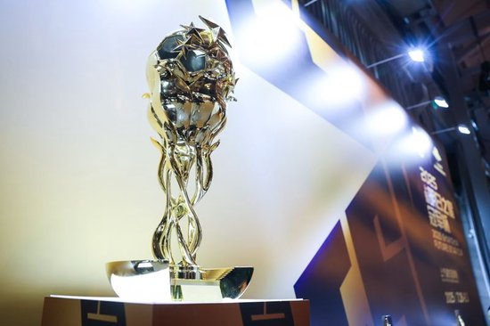 2025上海明日之星冠军杯抽签:上海队揭幕战迎曼城U16,武磊现身羡慕后辈 2025上海明日之星冠军杯抽签:上海队揭幕战迎曼城U16,武磊现身羡慕后辈