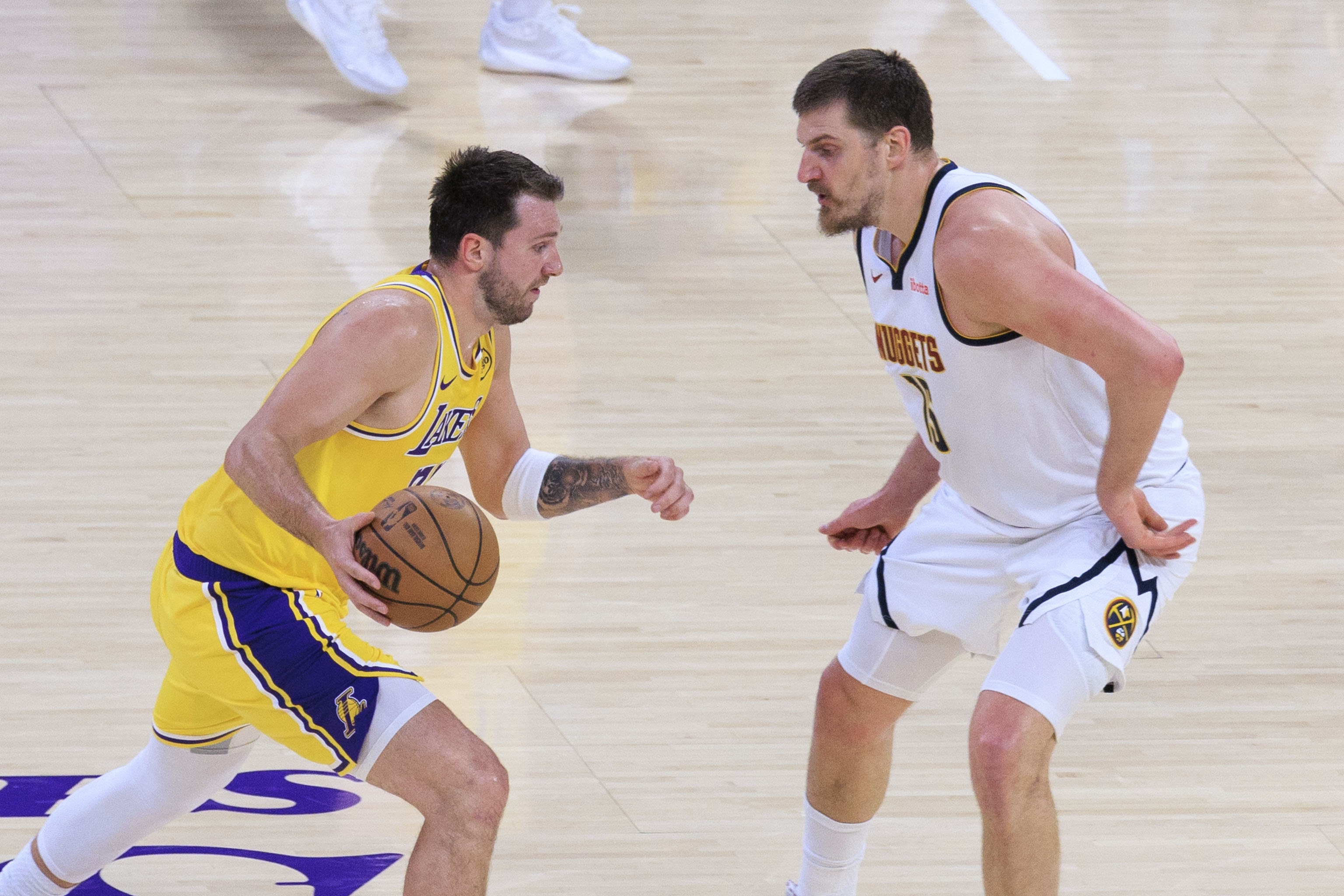卡佩拉评选NBA足球高手Top5:恩比德领衔,约基奇字母哥在列 卡佩拉评选NBA足球高手Top5:恩比德领衔,约基奇字母哥在列